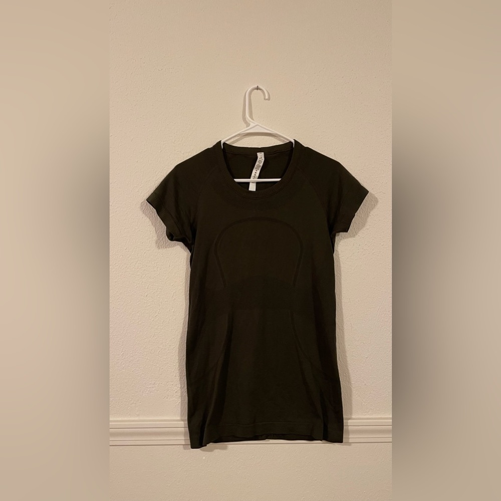 Lululemon green swiftly tee